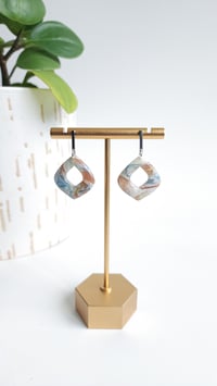 Image 1 of Sandbar Marble Beths