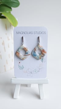 Image 2 of Sandbar Marble Beths