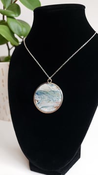 Image 2 of Sandbar Marble Round Pendant (L)