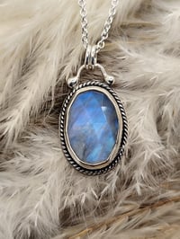 Image 4 of Rainbow Moonstone Oval 2 ( twisted )