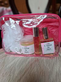 Image 2 of L'AMOUR DE MERE: A MOTHERS LOVE TRAVEL BUNDLE