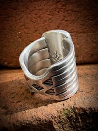 Image 6 of WL&A Handmade Old Style Heavy Ingot Gem Grade Black Jack Lane Splitter Ring - Size 10.5