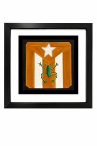 Image 2 of El Coqui y La Bandera en Oro