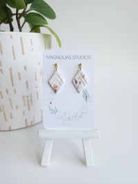 Image 2 of Warm Spring Cassies 