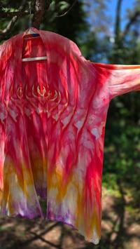 Image 4 of Red Hot