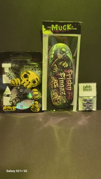 Frisky Fingaz Pro model complete Couch 