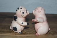 Image 2 of Vintage Pig Salt Pepper Shakers Magnetic Ceramic Pacific Giftware