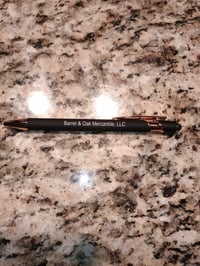 Barrel and oak mercantile pen