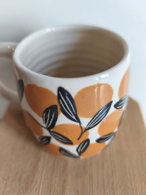 Image of   Petite  tasse anse pois brun