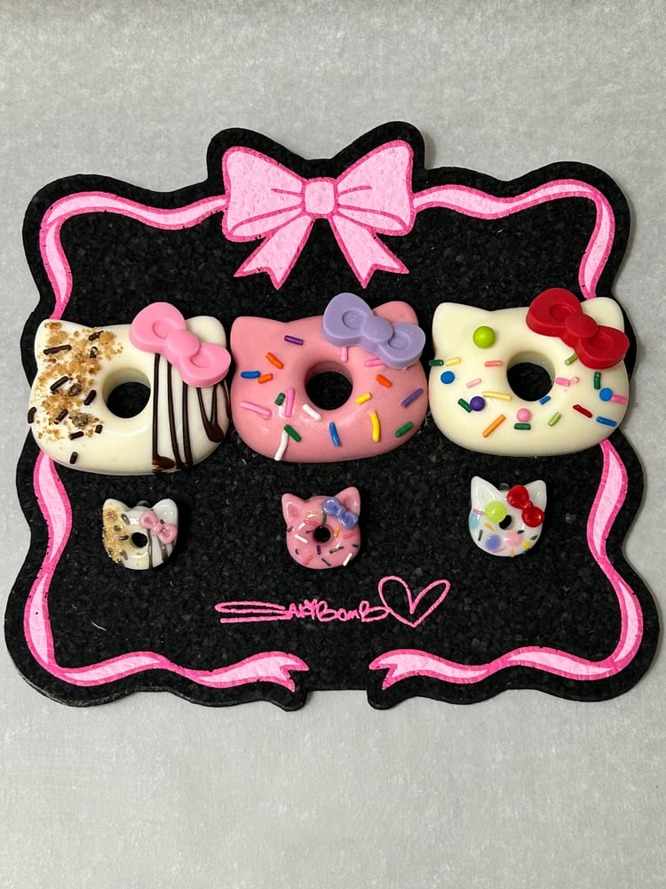 Image of herro dounut collab with starfire edible 