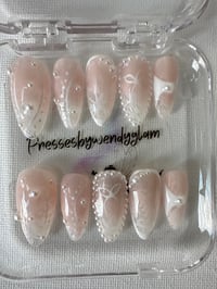 Image 2 of IVORY LACE PEARL 