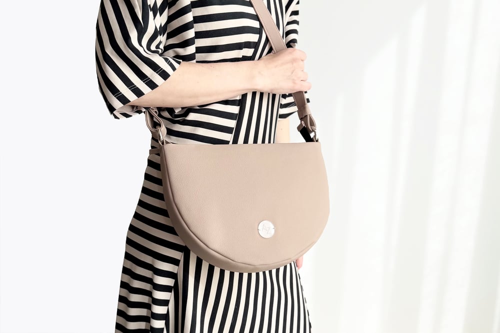 Image of Halfmoon M Taupe