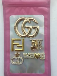 5x mixed metal gold charms