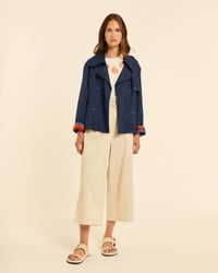 Image 3 of Chaqueta cruzada azul con forro de cuadros