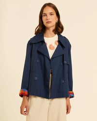 Image 1 of Chaqueta cruzada azul con forro de cuadros