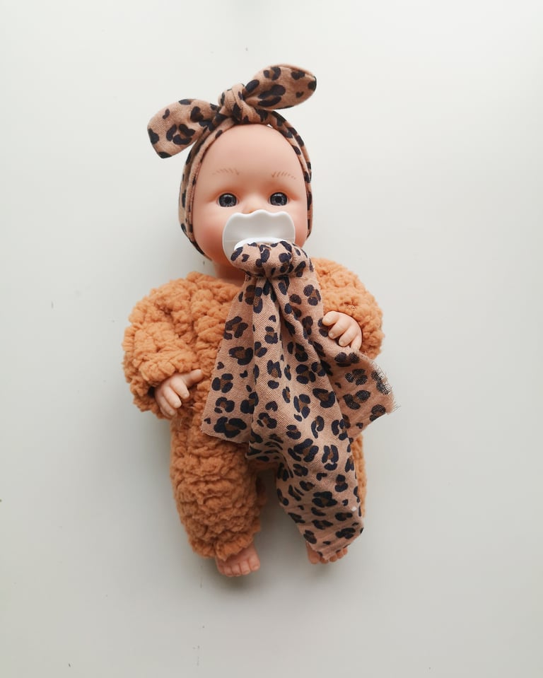 Plume avec sa tenue et accessoires  Image 3