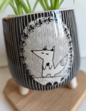 Image of    Pot trépied loup