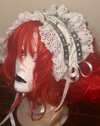 Image 2 of metal screw headdress (white x white)