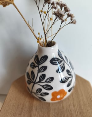 Image of Petit vase  feuillage noir