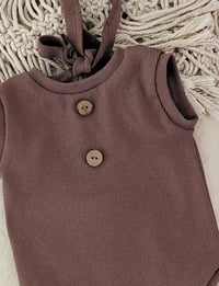 Image 4 of Newborn Photoshoot bodysuit Robbie | sleeveless | brown | photo props