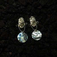 Image 4 of SEREIA EARRINGS WITH ABALONE
