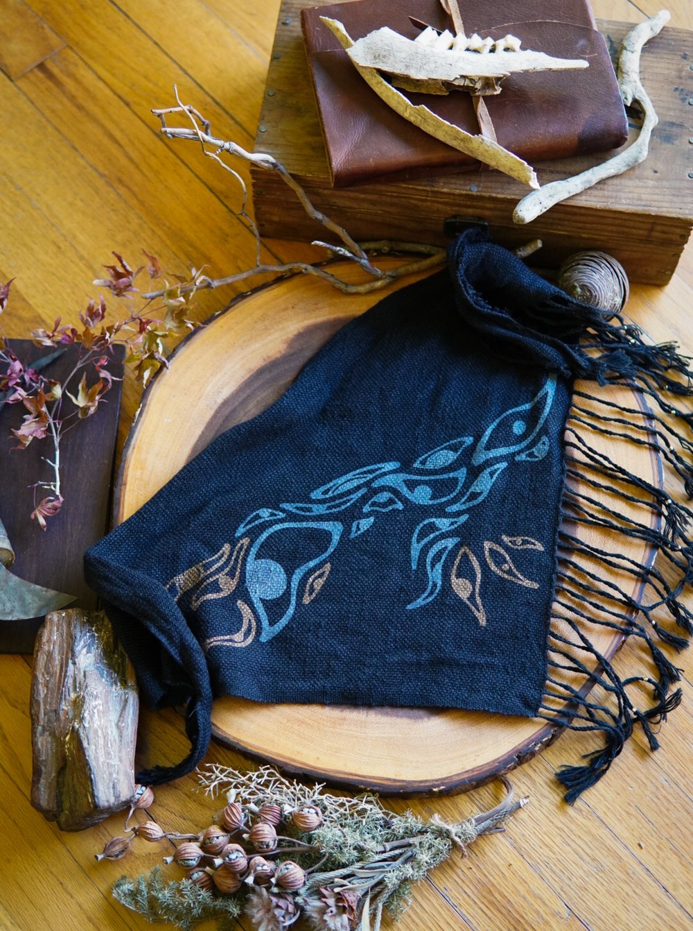 Image of Woven Kerchief  - 'Eye Flow' White and Gold