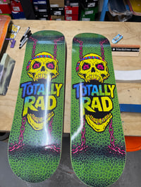 Image 4 of Totally Rad Screaming Skull Deck