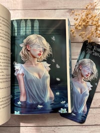 Image 2 of "Рицарят и Нощната пеперуда" - принт / овърлей / книг-л
