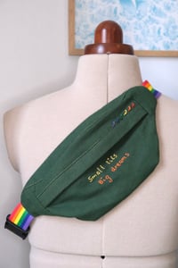 Image 1 of Banane rainbow - Small tits big dreams