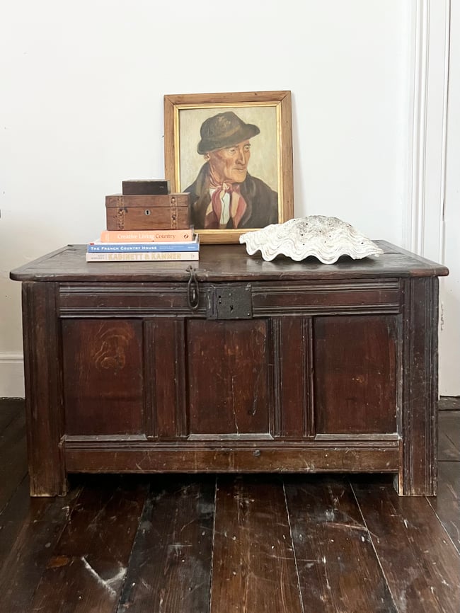 Early 18th Century Georgian Oak Coffer  Dublin