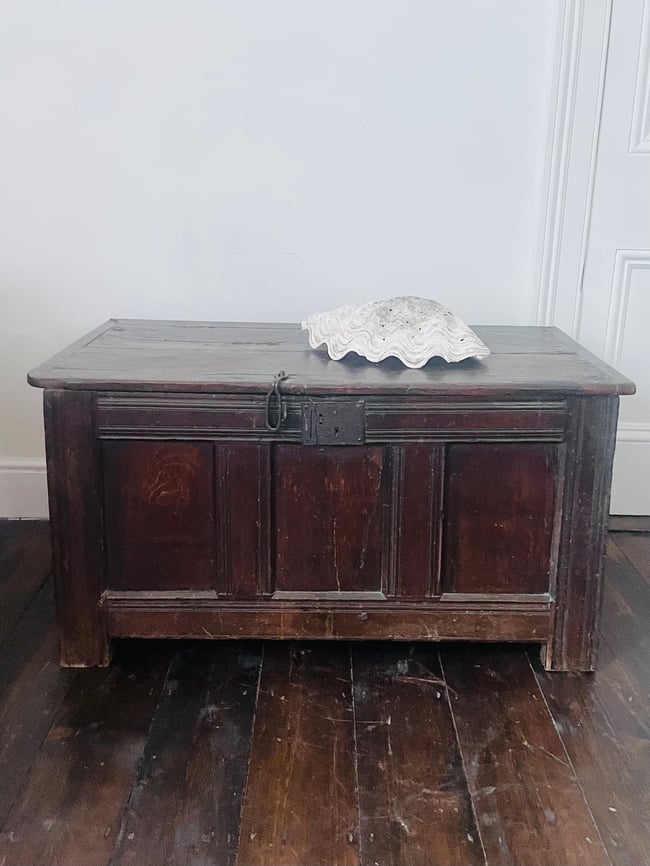 Early 18th Century Georgian Oak Coffer  Dublin