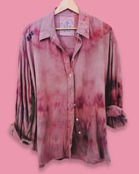 Image 3 of HANDGEFÄRBT ✘ OVERSIZED HEMD ✘ IBIZA PRINT  ✘ VINTAGE  ✘ UPCYCLED