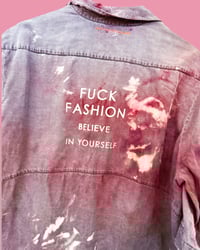 Image 4 of HANDGEFÄRBT ✘  HEMD ✘ IBIZA PRINT  ✘ VINTAGE  ✘ UPCYCLED