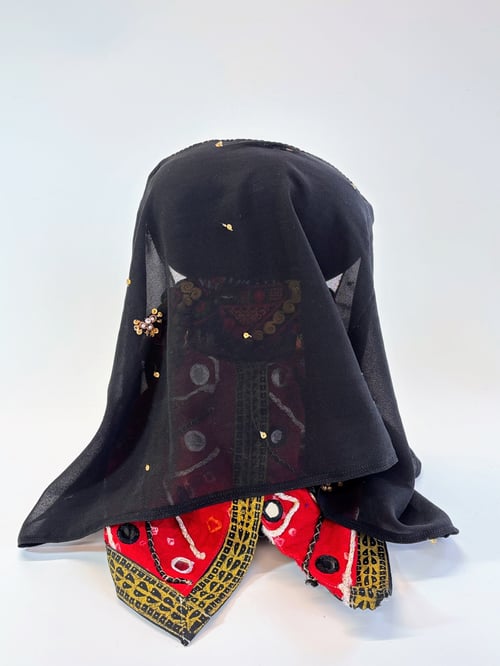 Image of Kamaykia the animal whisperer and her snake Sissy