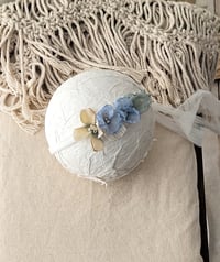 Image 1 of Photo prop | Newborn headband for photoshoot | blue | beige | small flowers
