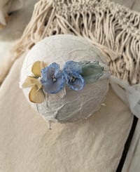 Image 2 of Photo prop | Newborn headband for photoshoot | blue | beige | small flowers