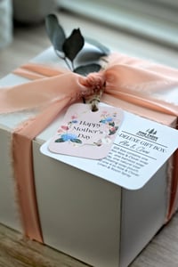 Image 2 of Mother's Day Gift Box