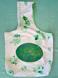 Image 1 of 12/1 Green Gum Blossoms