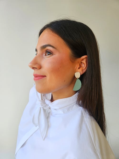 Image of Pendientes GRETA - Beige-verde caqui