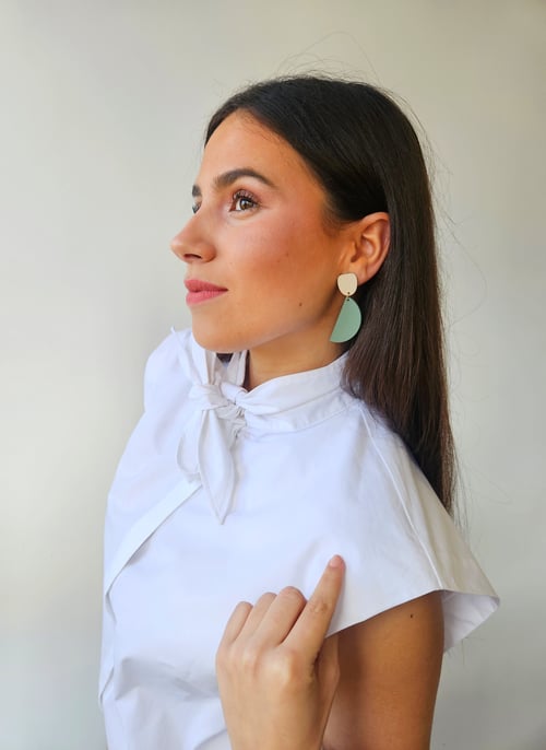 Image of Pendientes GRETA - Beige-verde caqui