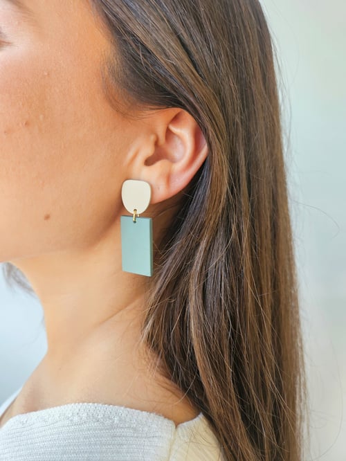 Image of Pendientes VERA - Beige-verde caqui