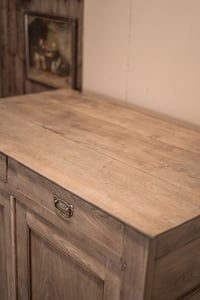 Image 15 of Le buffet trois quarts