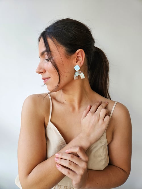 Image of Pendientes ALLEGRA -"U"