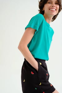 Image 6 of  Shorts 100% algodón negro con bordado de frutas