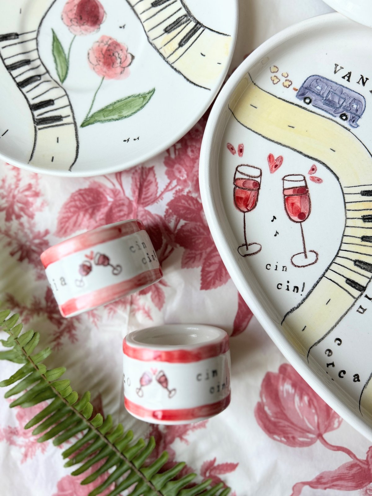 SET VASSOIO CUORE + 2 TAZZE CAFFELLATTE + 2 PORTATOVAGLIOLI