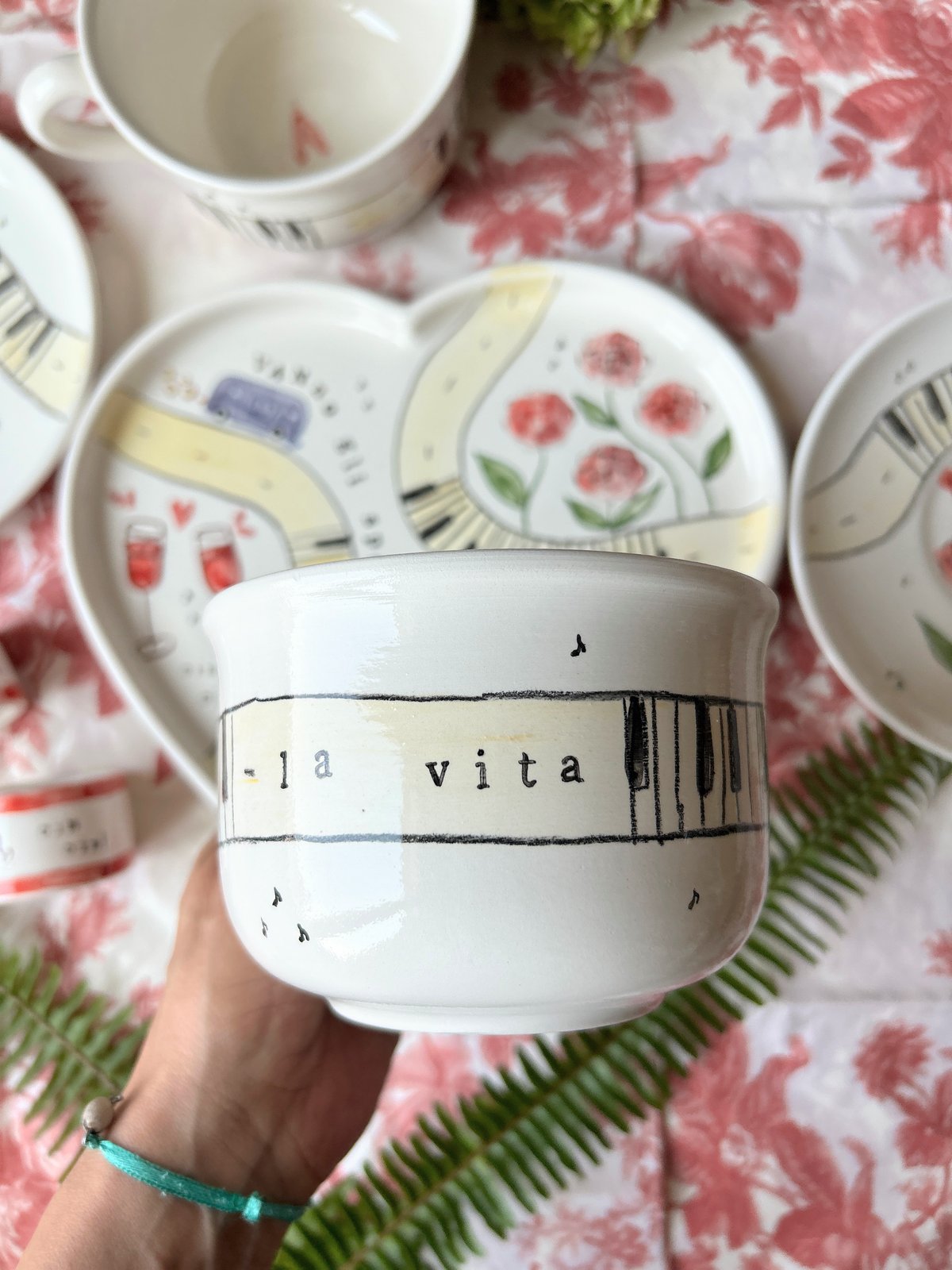 SET VASSOIO CUORE + 2 TAZZE CAFFELLATTE + 2 PORTATOVAGLIOLI