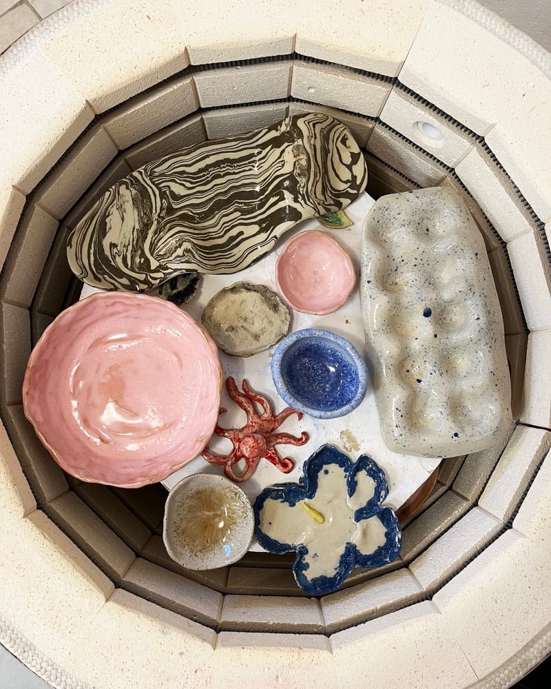 Image of Warsztaty stałe - lepienie & szkliwienie, środy 18.00 - 20.00