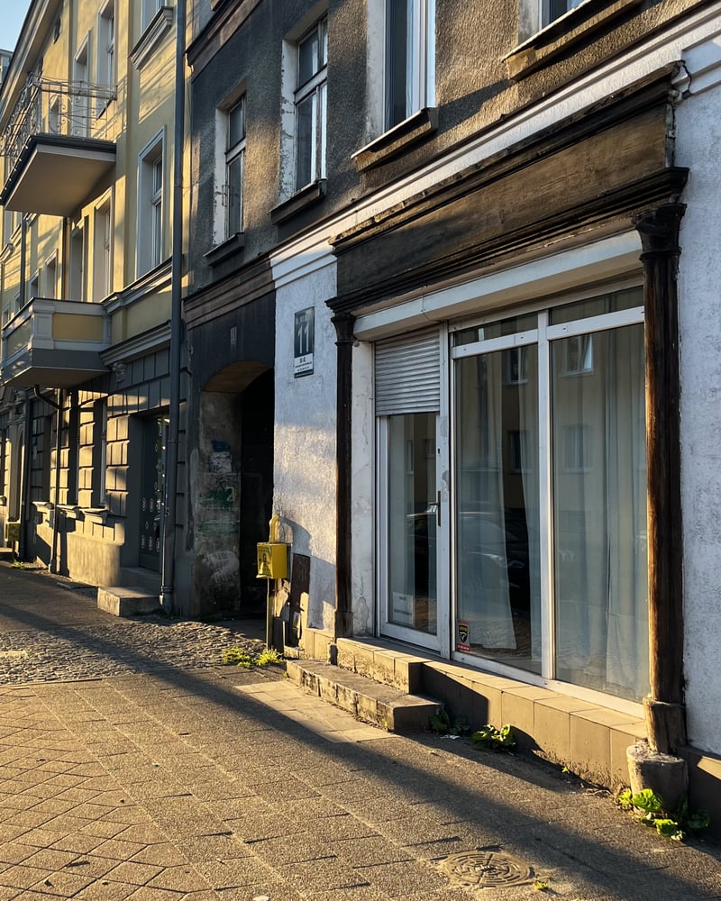 Image of Warsztaty stałe - lepienie & szkliwienie, środy 18.00 - 20.00