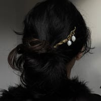 Image 2 of V HAIRPIN