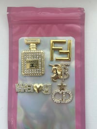 5x mixed gold metal charms